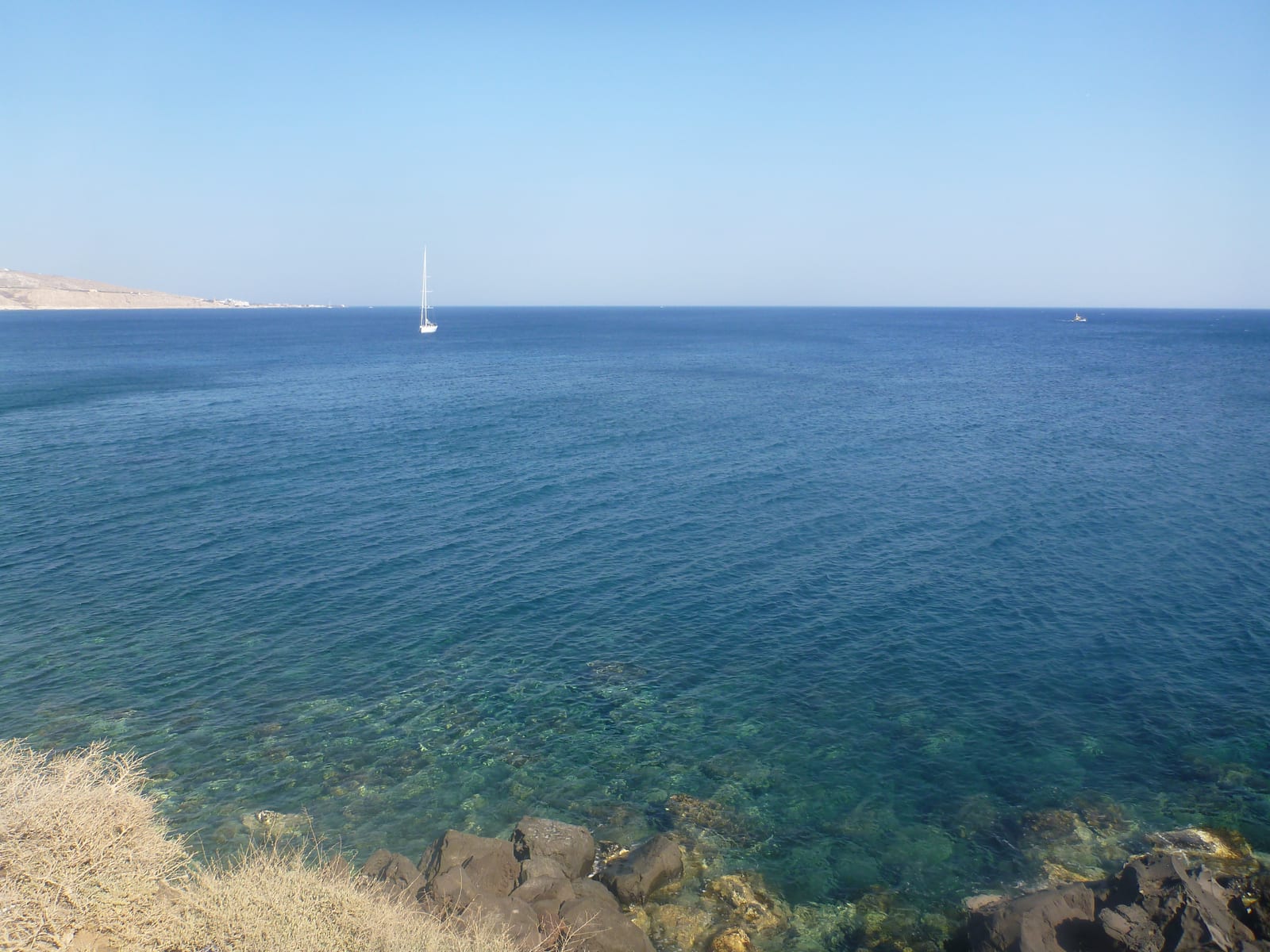 Clear water near Red Beach, Santorini, Greece
