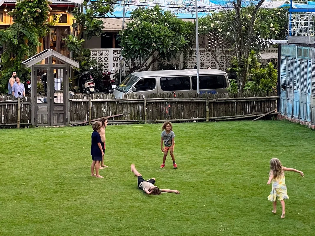 Worldschooling community in Hoi An, Vietnam 2023 - families and children during the transition period when original community had moved on